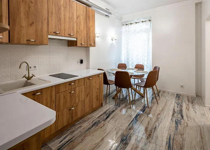 Romari вічева 1 * לבוב